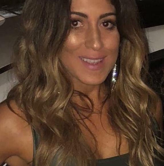 Profile Picture of Tonianne Ciraulo (@tsteiner724) on Poshmark