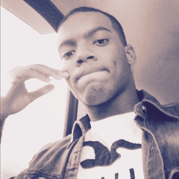 Profile Picture of Christen Cruickshank (@godsgiftt) on Poshmark
