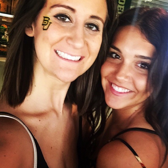 Profile Picture of Emily Rizkalla (@erizkalla) on Poshmark