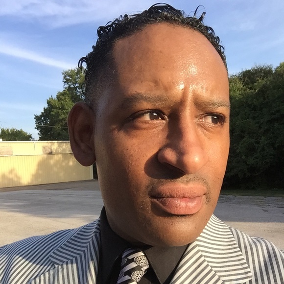 Profile Picture of Darryl Guimont (@inspired99) on Poshmark