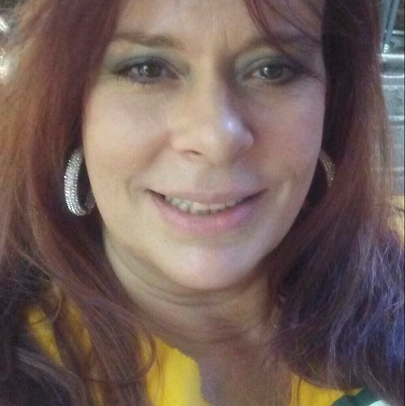 Profile Picture of Jan Daniel (@janniyd1972) on Poshmark