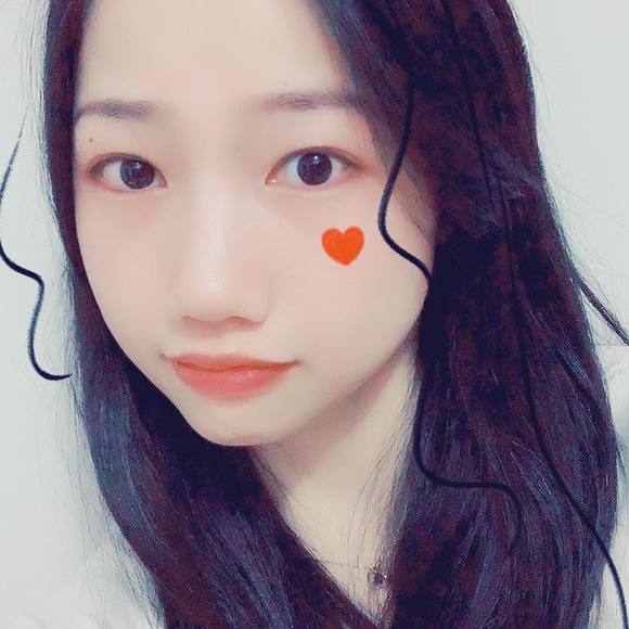 Profile Picture of Feng Zheng (@feng_zheng) on Poshmark