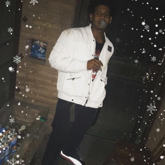 Profile Picture of Cluren Thomas (@redking59) on Poshmark