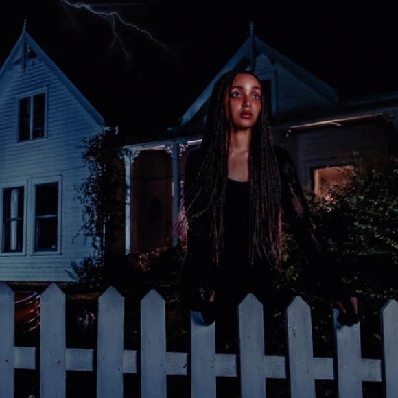 Profile Picture of Kaya holt (@khiiyqh) on Poshmark