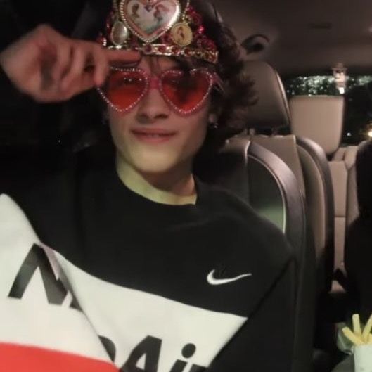 Profile Picture of chris 🆒 (@chrislupin.backup) on Tiktok