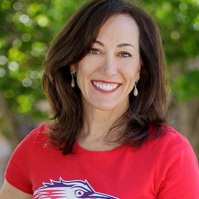 Profile Picture of Janine Davidson (@@janinedavidson) on Twitter