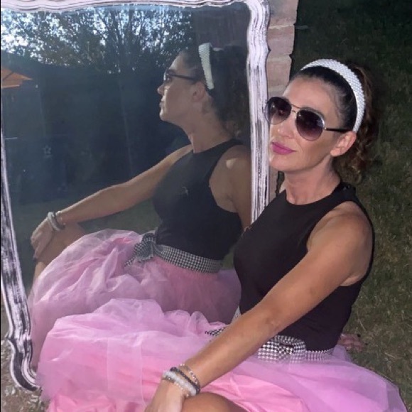 Profile Picture of Og Muldner (@amandamuldner02) on Poshmark