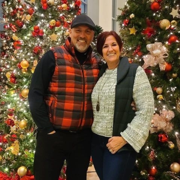 Profile Picture of David-barbara Cogliano (@cogs_9) on Poshmark