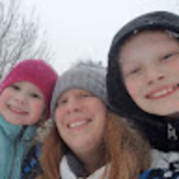 Profile Picture of Tracey Biernacki (@traceybiernacki) on Poshmark