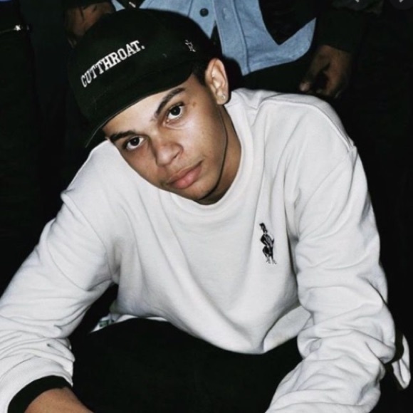 Profile Picture of D Savage (@alimoe666) on Poshmark