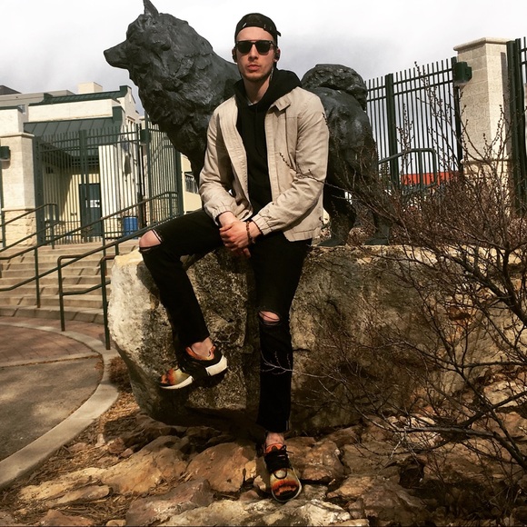 Profile Picture of Corey Kramer (@cjk24) on Poshmark