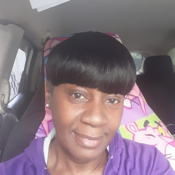 Profile Picture of Olivia Singleton (@pink1sg) on Poshmark