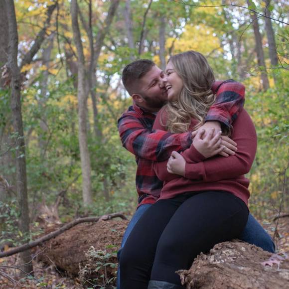 Profile Picture of Elizabeth Baeder (@elizabethbaeder) on Poshmark