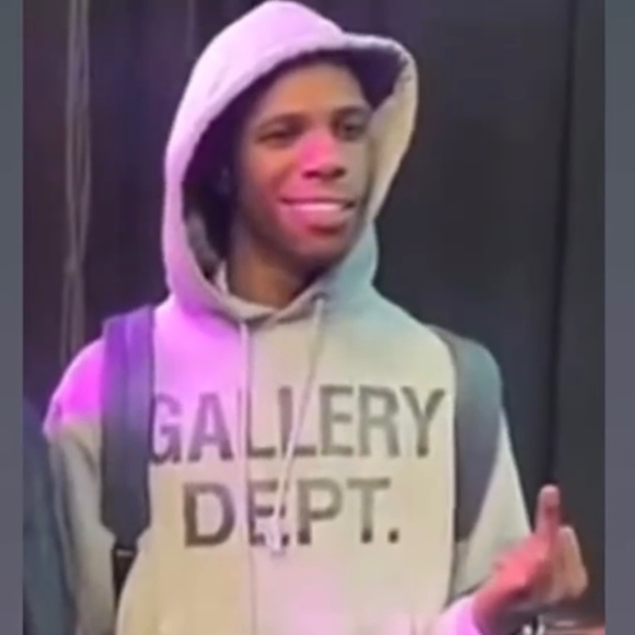 Profile Picture of Daniel Carr (@rowdyrudeboy) on Poshmark