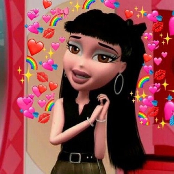 Profile Picture of Sophia Jaramillo (@sophiamj) on Poshmark