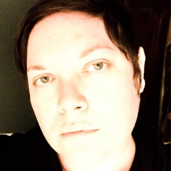 Profile Picture of Angelina Howell (@buckhowell) on Poshmark