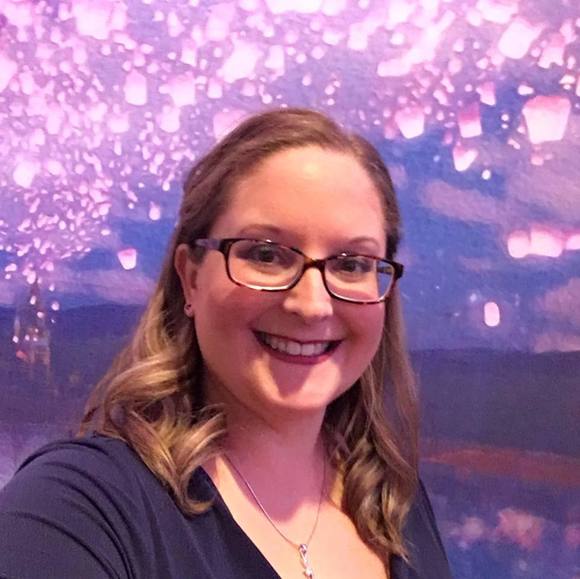 Profile Picture of Jennifer Gorsline (@jsgorsline) on Poshmark