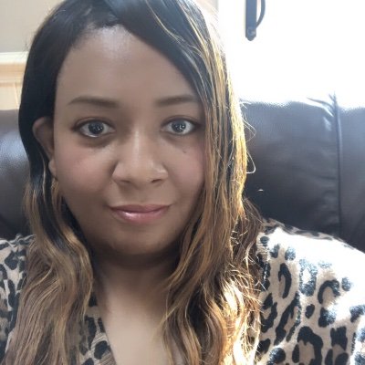 Profile Picture of Kris Neal (@JeanineKrista) on Twitter