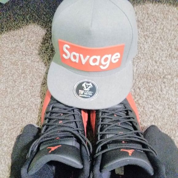 Profile Picture of Hunter Braglin (@braglinh) on Poshmark