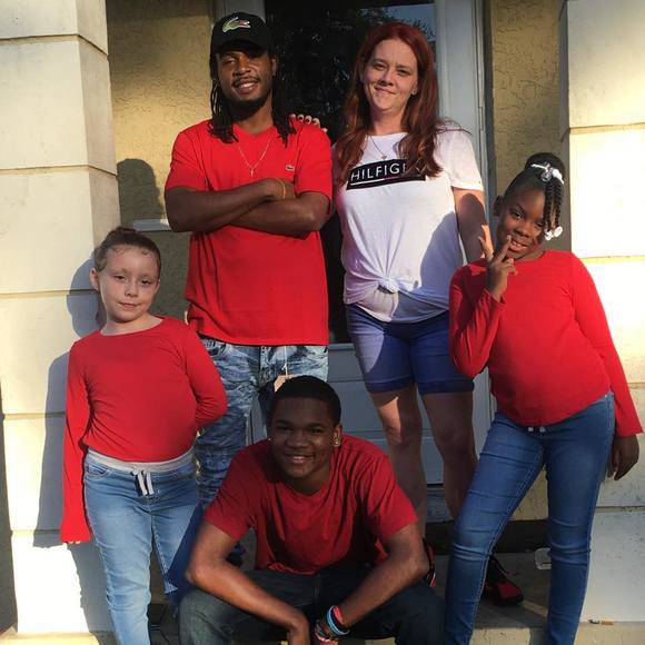 Profile Picture of Jillian Morrison sweeney (@jillijohn) on Poshmark