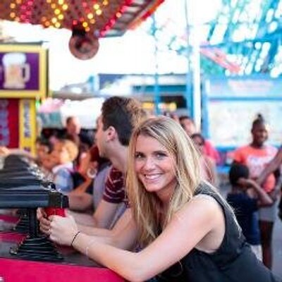 Profile Picture of Rachel Jacoby Zoldan (@AnnaJacobyHeron) on Twitter