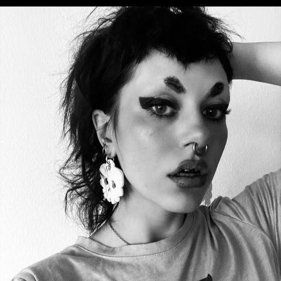 Profile Picture of Jessica Christensen (@uncooljesse) on Poshmark