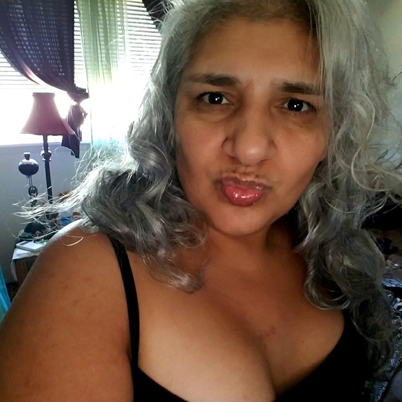 Profile Picture of Audrey Pixley (@derekmia2017) on Poshmark