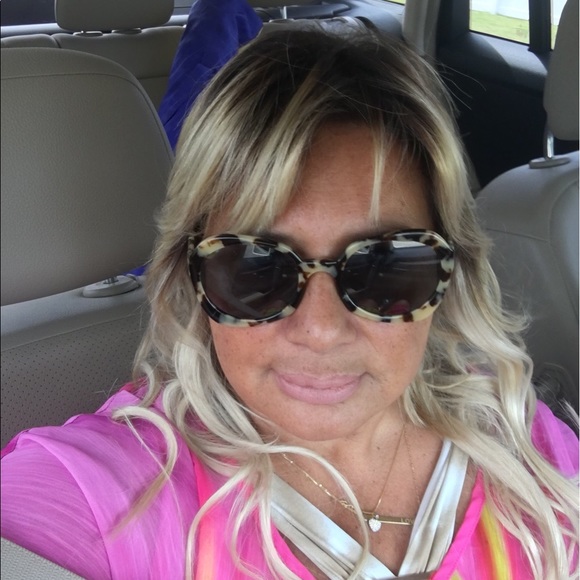 Profile Picture of Brooke Raborg (@braborg) on Poshmark