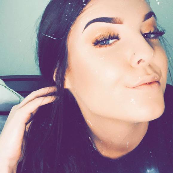 Profile Picture of Hannah Hopkins (@kiki0999) on Poshmark