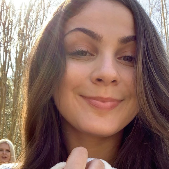 Profile Picture of Jena Rubenfeld (@jenarubenfeld) on Poshmark