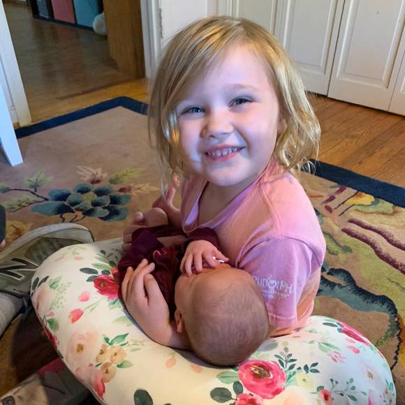 Profile Picture of Shelly Rowland (@ohloverly) on Poshmark