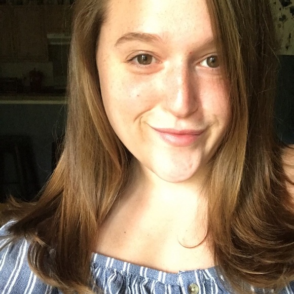 Profile Picture of Taylor Conover (@conoverta) on Poshmark