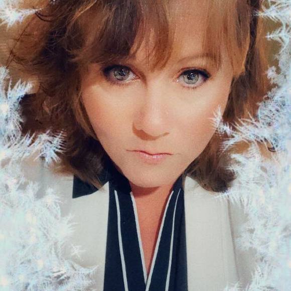 Profile Picture of Stacy Thornton (@stacythornto220) on Poshmark