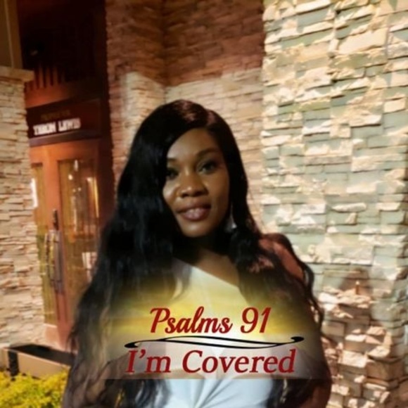 Profile Picture of Roxanne Jupiter (@jupiterroxanne) on Poshmark