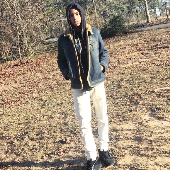 Profile Picture of Aj Thompson (@ruffway_aj) on Poshmark