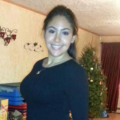 Profile Picture of Clarissa Blanco (@cblanco1693) on Twitter