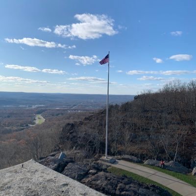 Profile Picture of Mike Alexander (@tvschlub) on Twitter
