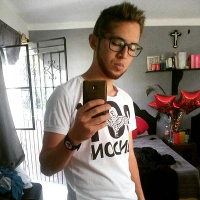 Profile Picture of Gilberto Colin (@rojinegro_gil23) on Twitter