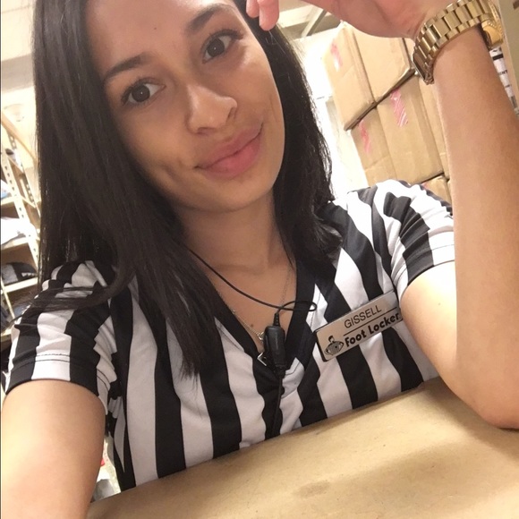 Gissell Garcia - Poshmark Profile Picture of Gissell Garcia (@yourss_) on Poshmark