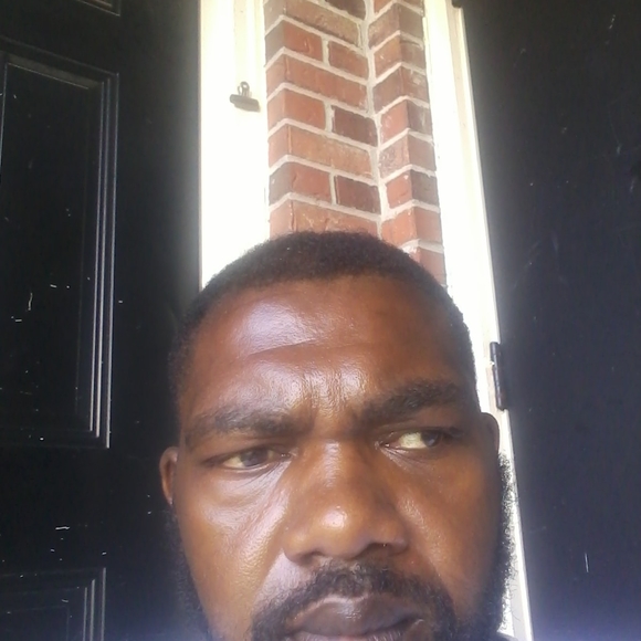 Profile Picture of James Vaughn (@vaughnjames214) on Poshmark