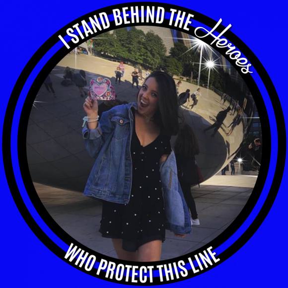 Profile Picture of Hannah Schneider (@schneiderhjs) on Poshmark