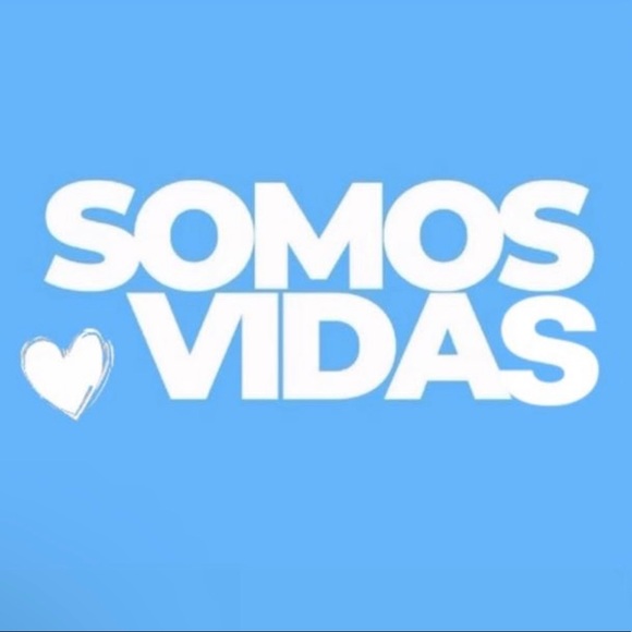 Profile Picture of Somos Vidas (@somosvidas) on Poshmark