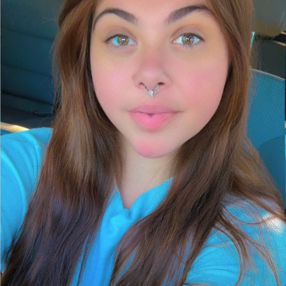 Profile Picture of Nancy Bachelor (@shesafire91) on Poshmark