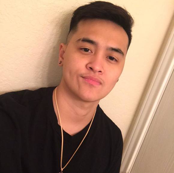 Tancred Uy - Poshmark Profile Picture of Tancred Uy (@tancreduy) on Poshmark