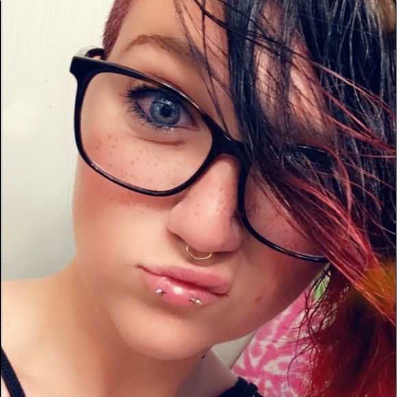 Profile Picture of Tory Epifanio (@punkbby93) on Poshmark