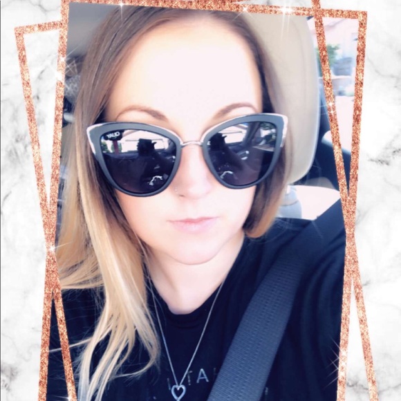 Profile Picture of Danielle Betts (@danalli26) on Poshmark