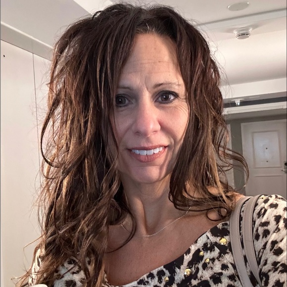 Profile Picture of Christine Mousseau (@christinejcb) on Poshmark