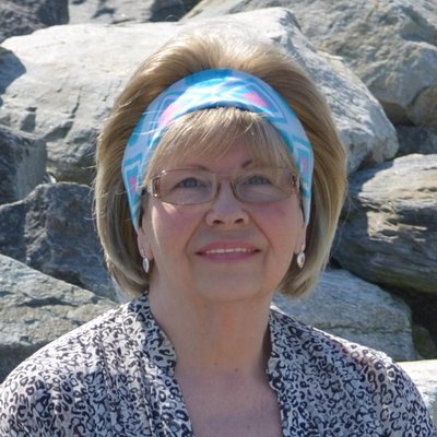 Profile Picture of Phyllis Lomax Singh (@ellie_beorn) on Twitter