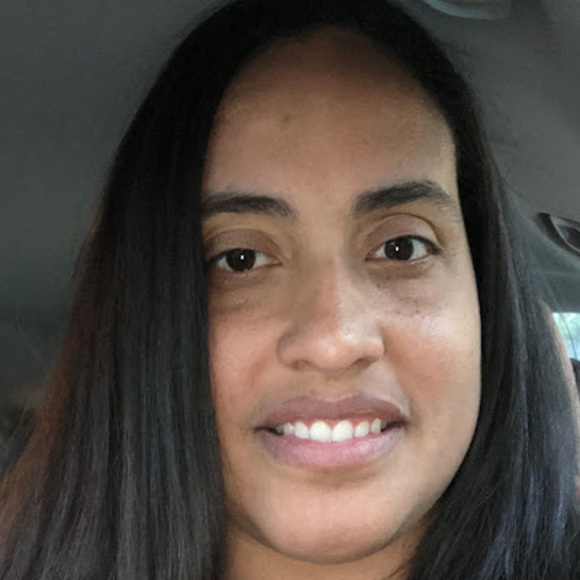 Profile Picture of Eunice Ortiz (@euniceortiz0110) on Poshmark