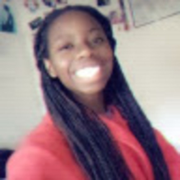 Profile Picture of Trinity Thompson (@trintowers9) on Poshmark